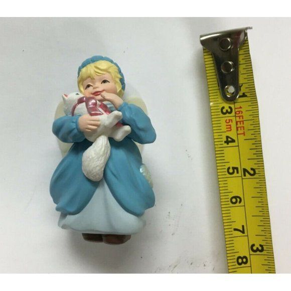 Christmas Ornament "Guardian Friend" Hallmark 1998 QX6543 Angel - Picture 2 of 4